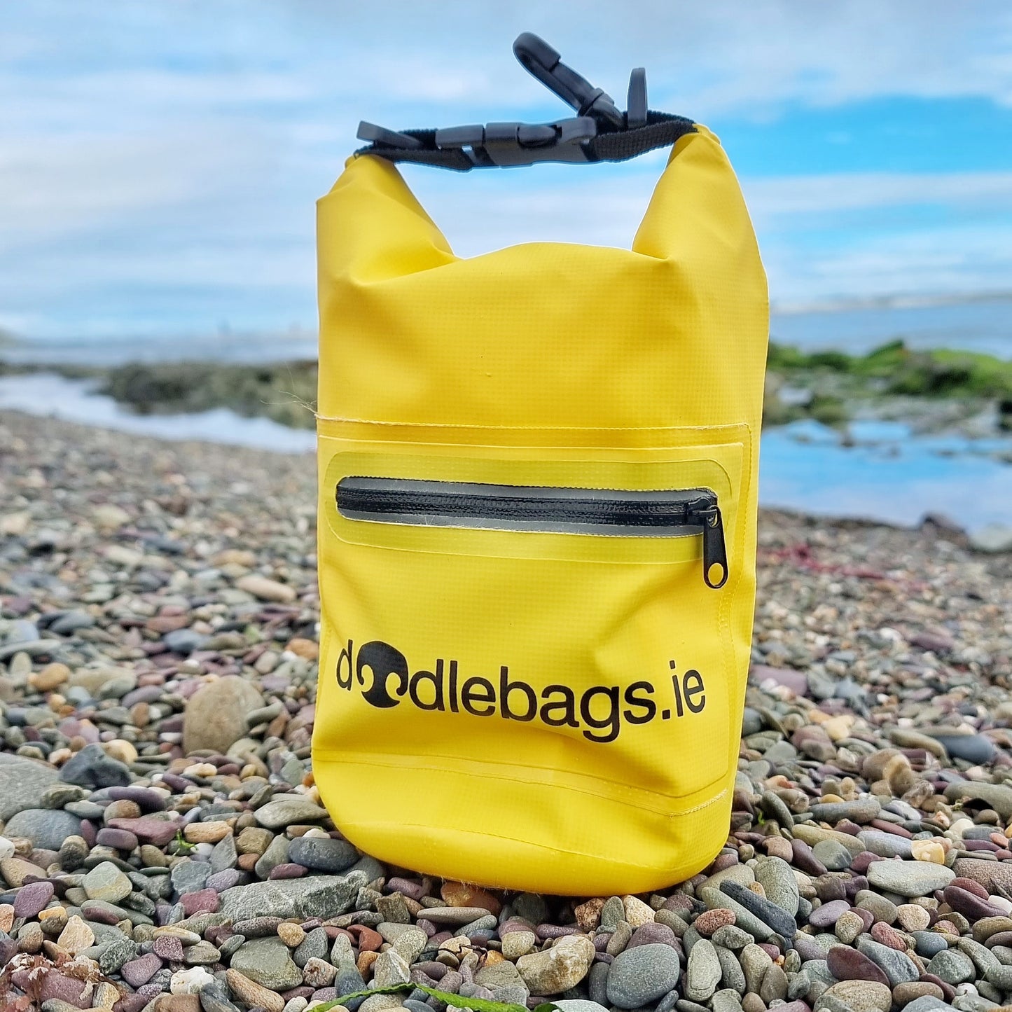 Doodlebag smell-proof dogwaste carrier with pocket & strap (yellow)